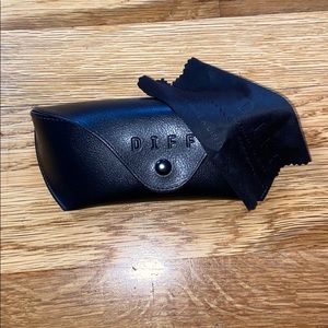 DIFF - Leather Sunglass / Eyewear Case